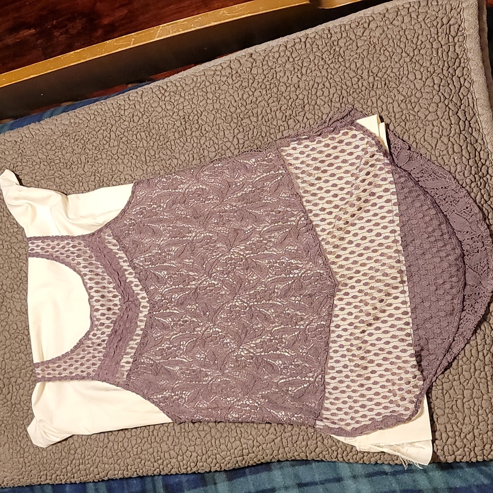**EUC** American Eagle heathered plum lace tank top, Size small